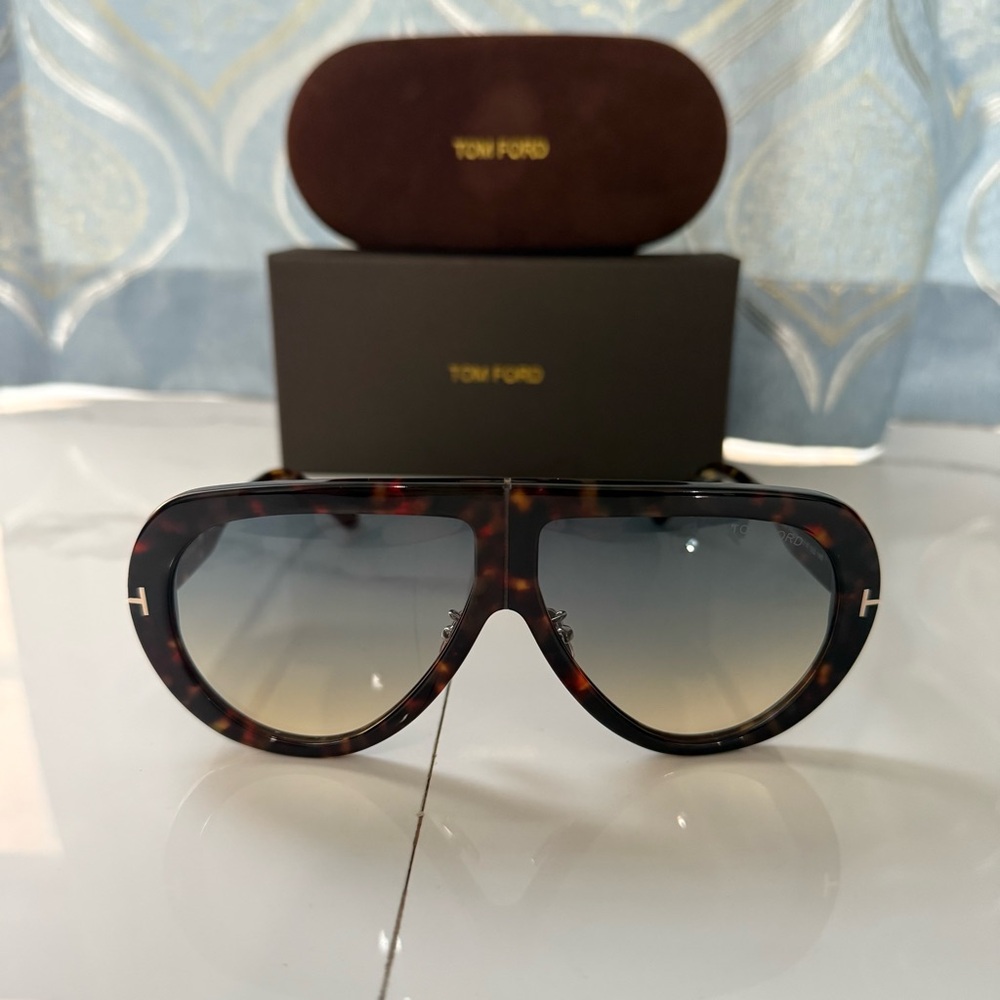 Tom Ford Tortoise Shell Sunglasses - image 4